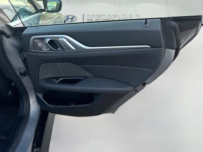 2025 BMW 4 Series — photo 28 view