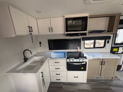 2026 Jayco Jay Flight SLX — photo 12 view
