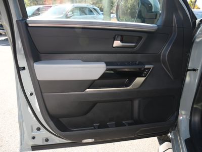 2025 Toyota Tundra - Photo 9