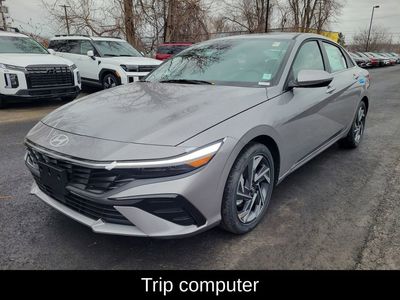 2025 Hyundai Elantra Hybrid Limited - Photo 9