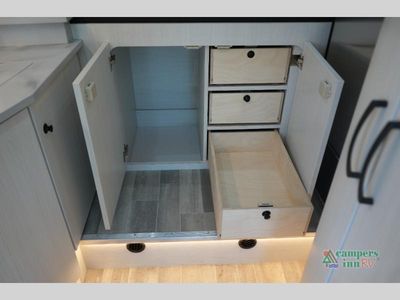 2025 Pleasure-Way Plateau - Photo 47
