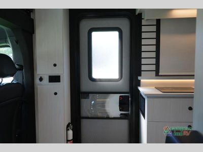 2025 Pleasure-Way Plateau - Photo 33