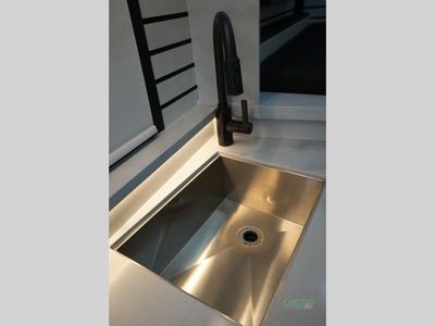 2025 Pleasure-Way Plateau - Photo 36