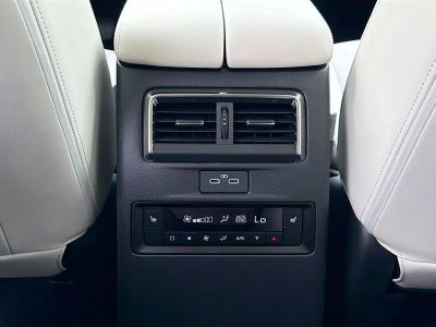 2026 Mazda CX-90 — photo 21 view