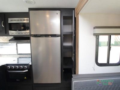 2023 Coachmen RV Freedom Express Ultra Lite - Photo 17
