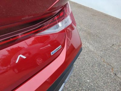 2024 Hyundai Elantra Hybrid — photo 8 view