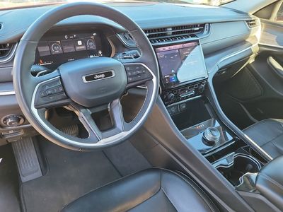2023 Jeep Grand Cherokee - Photo 2
