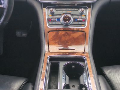 2017 Lincoln Continental - Photo 18