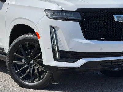 2024 Cadillac Escalade ESV - Photo 9