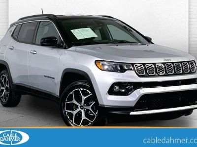 2025 Jeep Compass Limited in Silver Zynith Met — front three-quarter view