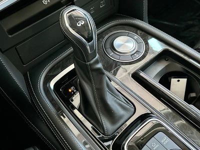 2022 INFINITI QX80 — photo 17 view