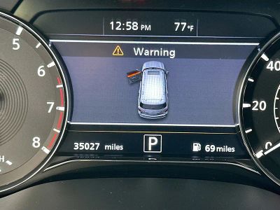 2022 INFINITI QX80 — photo 12 view