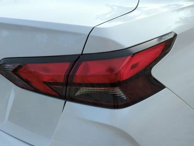2025 Nissan Versa — photo 11 view