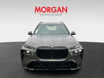 2026 BMW X7 — side profile view