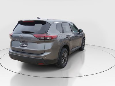 2023 Nissan Rogue — photo 7 view