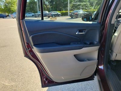 2017 Honda Pilot - Photo 16