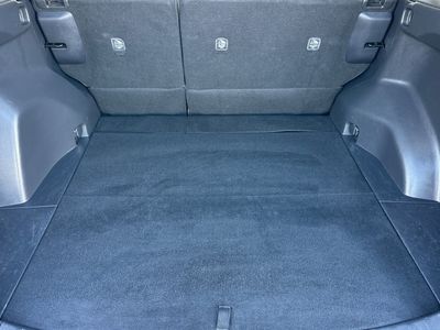 2024 Toyota RAV4 - Photo 16