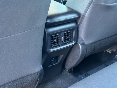2024 Toyota RAV4 - Photo 14