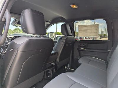 2025 Ram 2500 — photo 9 view