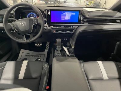 2026 Toyota Camry - Photo 12