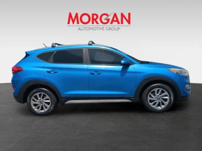 2017 Hyundai Tucson — interior view