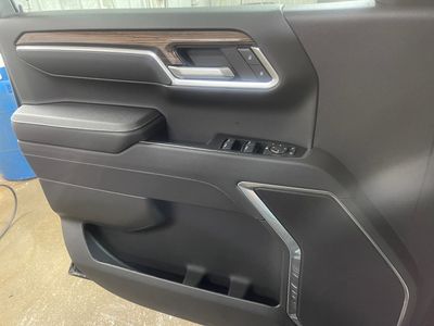 2026 Chevrolet Silverado 1500 - Photo 9