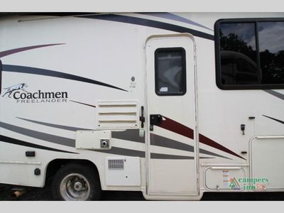 2018 Coachmen RV Freelander - Photo 3