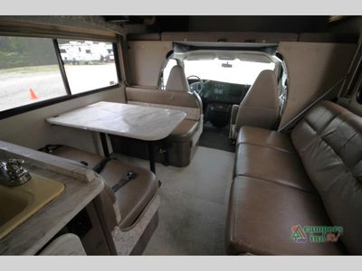 2018 Coachmen RV Freelander - Photo 15