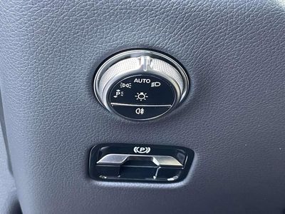 2026 Mercedes-Benz GLC — photo 18 view