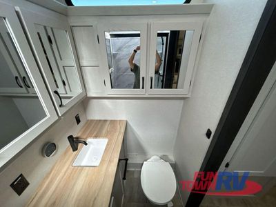 2026 Shasta RVs Phoenix - Photo 32