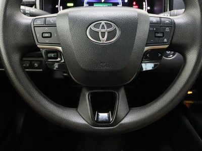 2025 Toyota Camry FWD - Photo 22