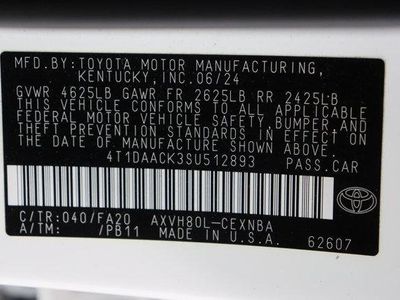 2025 Toyota Camry FWD - Photo 39