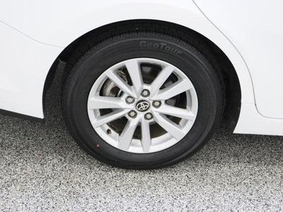 2025 Toyota Camry FWD - Photo 6