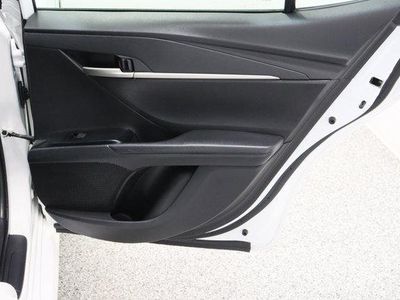2025 Toyota Camry FWD - Photo 31