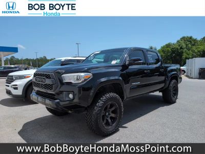 2017 Toyota Tacoma - Photo 1