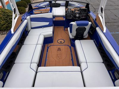 2025 Axis Wake Research T220 - Photo 11