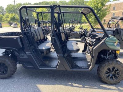 2026 Can-Am® Defender MAX DPS HD10 — front three-quarter view