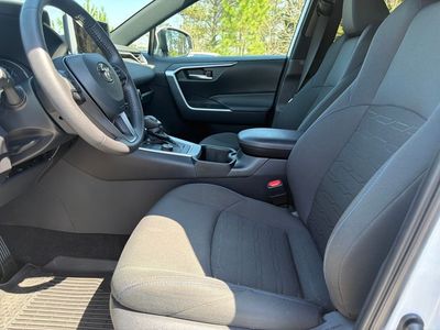 2024 Toyota RAV4 Hybrid - Photo 17