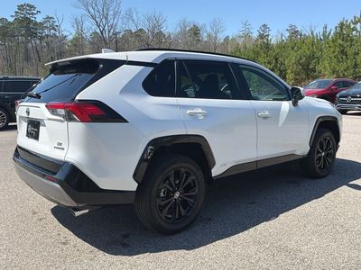 2024 Toyota RAV4 Hybrid - Photo 11