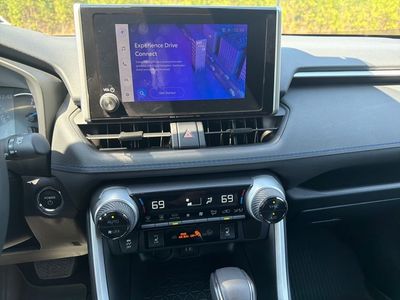 2024 Toyota RAV4 Hybrid - Photo 6
