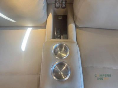 2021 Tiffin Motorhomes Open Road — photo 21 view
