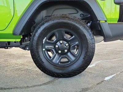 2026 Jeep Wrangler — photo 7 view