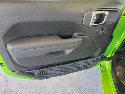 2026 Jeep Wrangler — photo 13 view