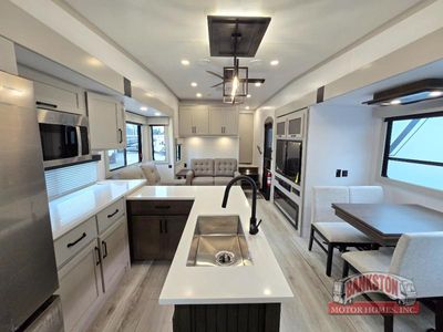 2026 Montana High Country 325RK - Photo 18