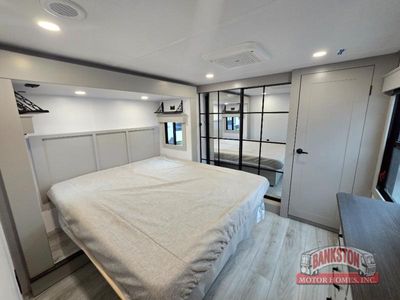 2026 Montana High Country 325RK - Photo 28