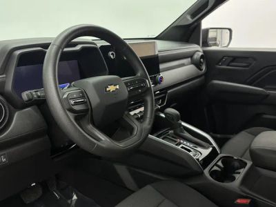 2026 Chevrolet Colorado — photo 11 view