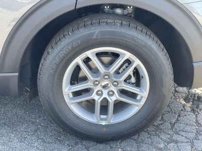 2026 Ford Explorer — photo 7 view