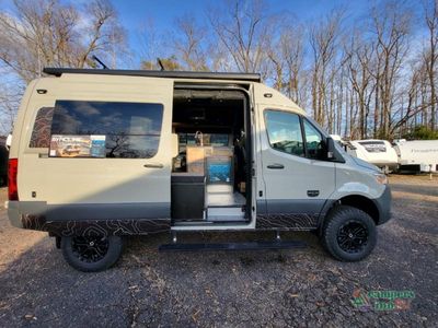 2025 Outside Van Syncline - Photo 10