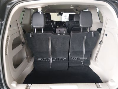 2023 Chrysler Pacifica — photo 11 view