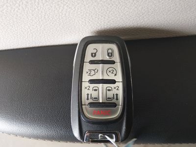 2023 Chrysler Pacifica — photo 15 view